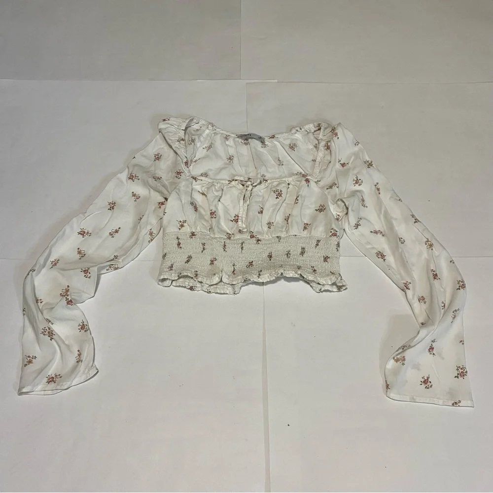 67. Hollister White Floral Blouse - Picture 1 of 7
